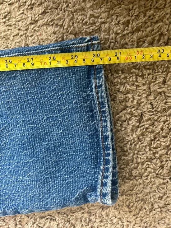 Levi’s Ribcage High-Rise Straight Ankle Jeans in Medium Blue - Picture 11 of 11